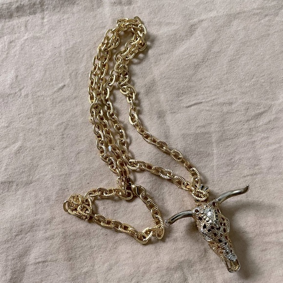 Buffalo Skull Pendant Necklace - Picture 6 of 7